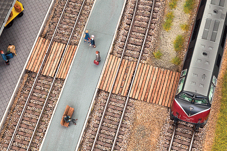 Wood Station Platform Crossing -- Kit - 4-1/8 x 1-9/16"  10.5 x 4cm