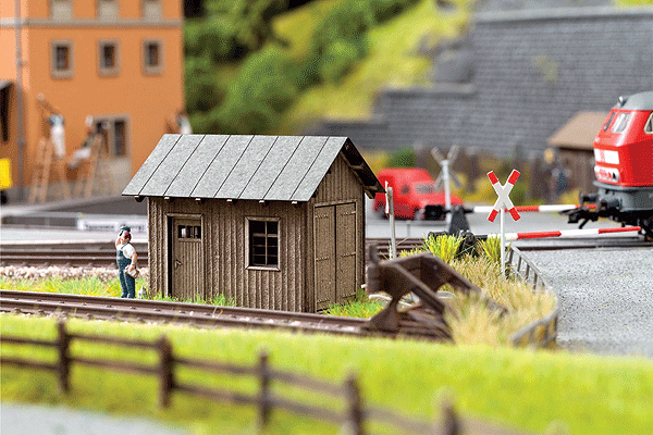 Trackside Tool Shed/Section House - Kit -- 2-3/8 x 1-3/4 x 2-1/4"  6/1 x 4.5 x 5.7cm-1