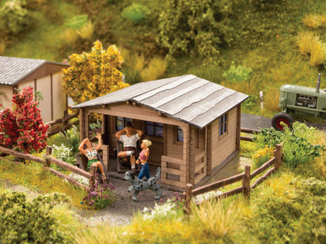 Allotment Garden House -- Laser-Cut Kit - 1-1/8 x 1-1/8 x 3/4"  2.9 x 2.8 x 1.8cm