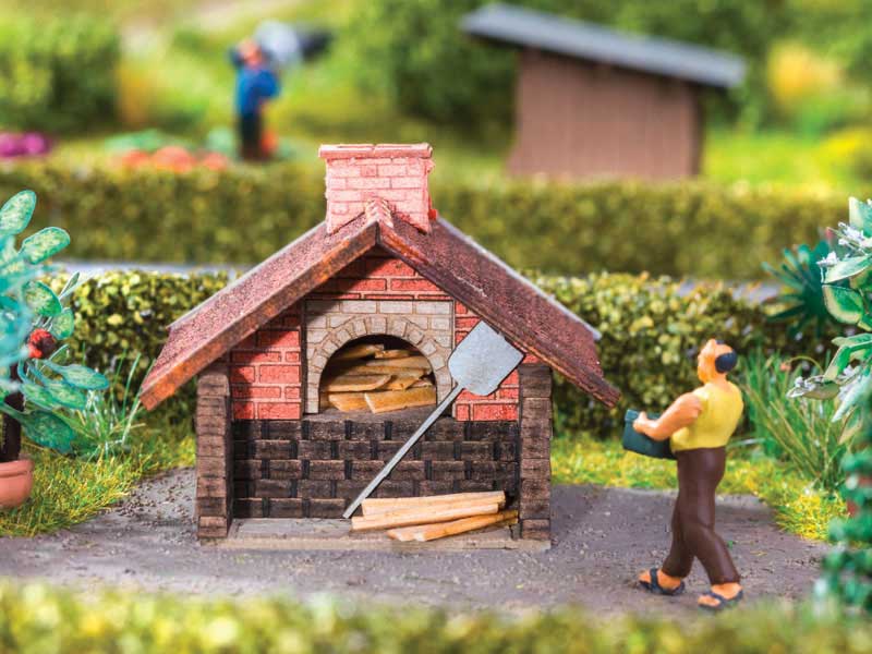 Bakehouse-Oven - Laser-Cut Minis -- Laser-Cut Kit - 13/16 x 7/8 x 11/16"  2.1 x 2.3 x 1.7cm