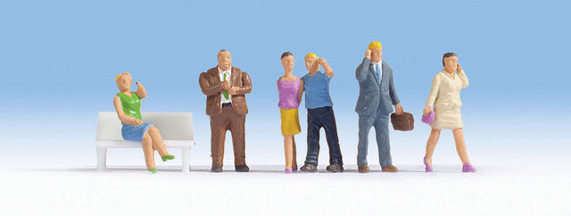 People w/Cell Phones -- pkg(6)