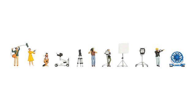 Film/Movie Set -- 6 Figures & Accessories-1