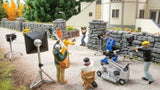 Film/Movie Set -- 6 Figures & Accessories-2