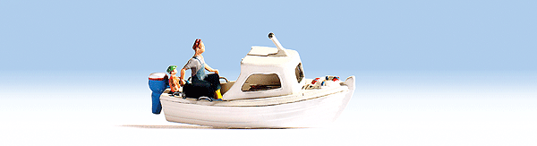Fishing Boat w/Figures - Assembled