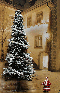 Trees -- Christmas Tree w/Lights - TT Scale