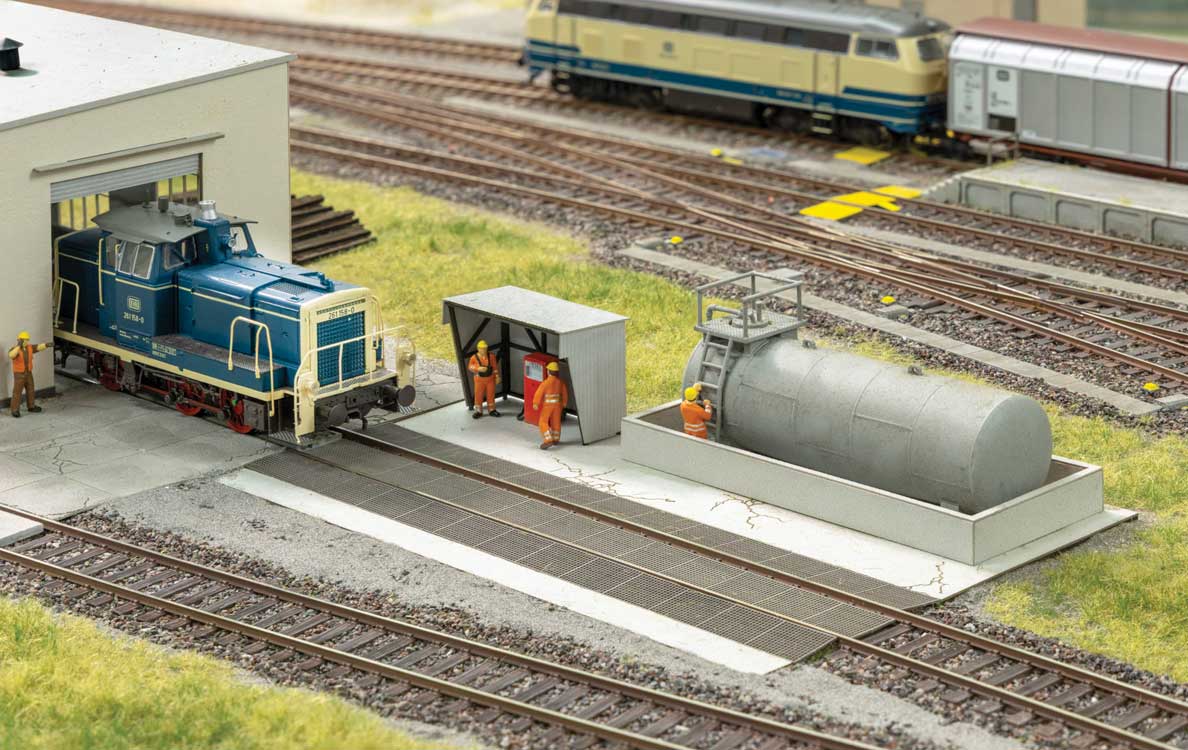 Diesel Fueling Station -- Laser-Cut Kit - 6-1/2 x 4-3/4 x 1-5/16"  16.6 x 12 x 3.3cm-2