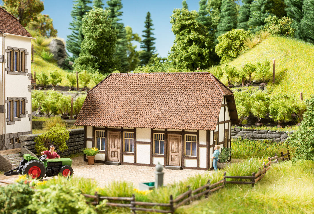Hauser-Buhler Winery & Servants' House -- Laser-Cut Kit - Winery: 5-13/16 x 5-3/8 x 5-1/8"  14.8 x 13.7 x 3cm-4