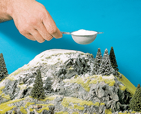 Powdered Snow -- 8-3/4oz  248g