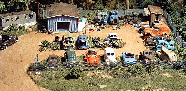 1950s Era Junk Yard (Unpainted Kit)