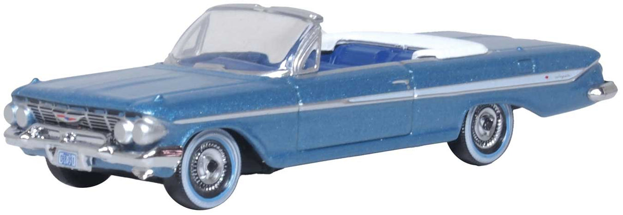 1961 Chevy Impala - Assembled -- Jewel Blue, White