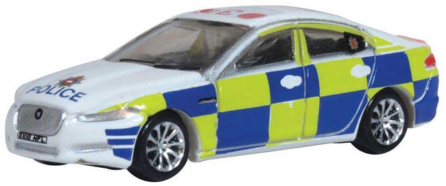 2015 Jaguar XF Sedan - Assembled -- Police (blue, yellow)