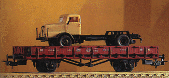 DR wagon w/Brekina lorry