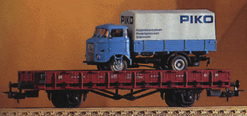 Flatcar -- DR With 50 Lorry Truck