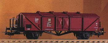 Covered wagn w/hinged top