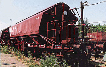 Covered Hopper -- DB