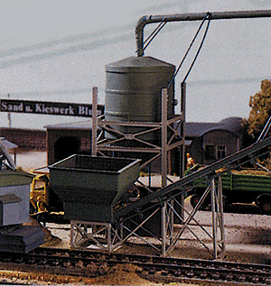 Sand Work and Silo and Transport -- Silo 2 x 6 x 6"  5-1/4 x 14-3/4 X 14-3/4cm ; Transport 2 x 6-1/4 x 4-3/4"
