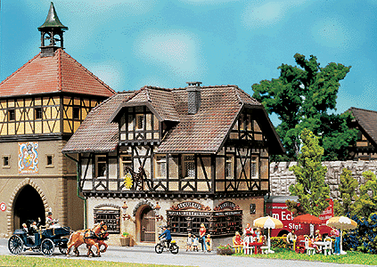 Hotel-Restaurant "Lucullus" -- 5-3/4 x 4 x 4-3/4"  14.5 x 10.1 x 12.2cm