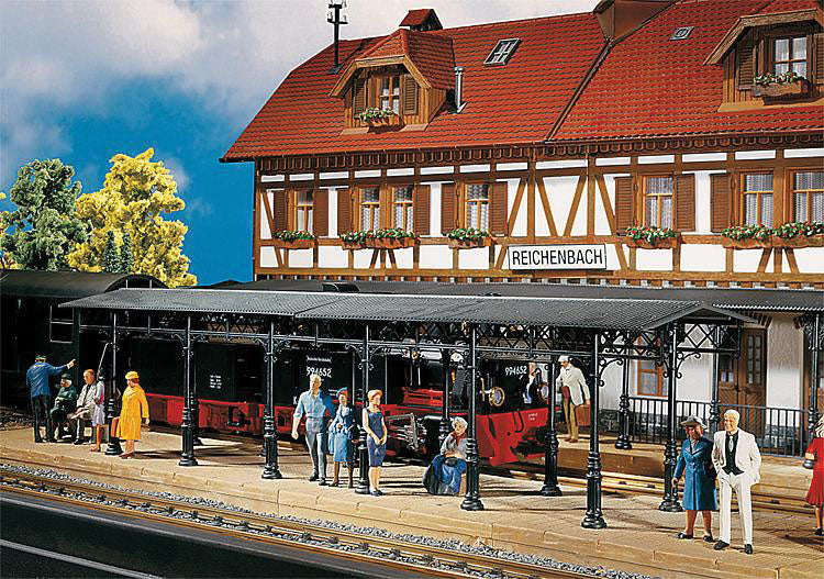 Covered Passenger Platform -- 47-3/8 x 6-13/16 x 6-1/8"  120 x 17 x 15.5cm