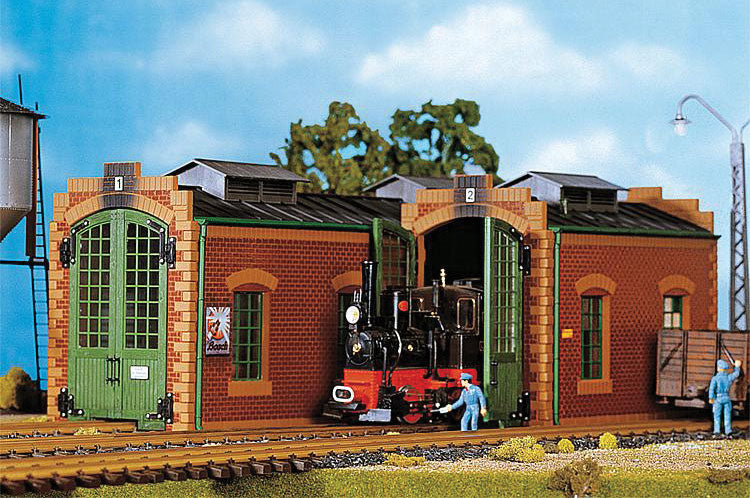 Double Loco Shed -- 22-7/8 x 16 x 11-3/16"  70.7 x 40 x 28.5cm