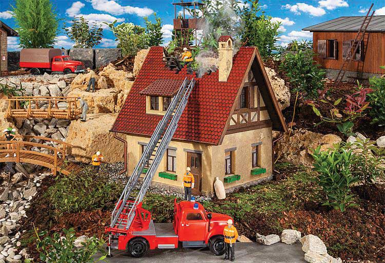 House on Fire -- Kit - 13-3/16 x 11-5/8 x 15"  33.5 x 29.5 x 38cm (Effects Sold Separately)