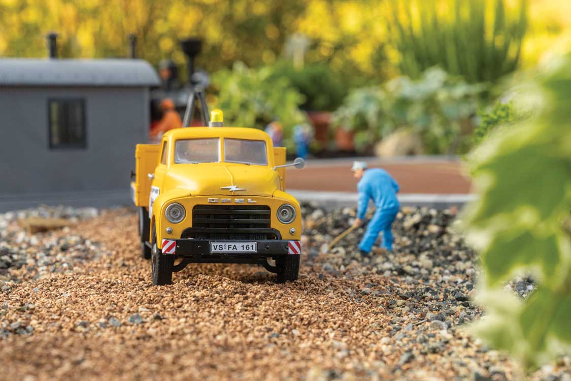 Opel Blitz Tow Truck - Kit -- Buttner Day & Night (yellow, white, German Lettering)-4