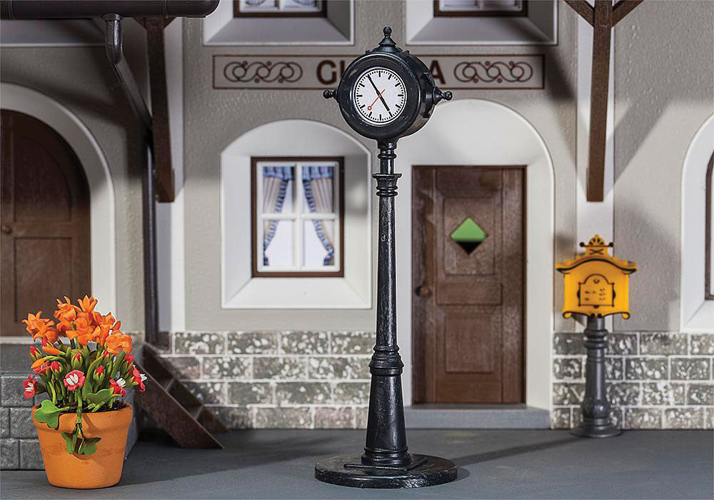 Grandfather Clock/Street Clock