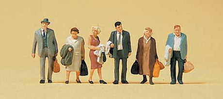 Passengers -- Standing Travelers w/Luggage Set #1 Era III-2