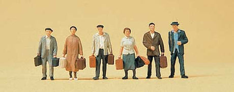 Pedestrians -- Standing Travelers w/Luggage Set #2 Era III-2