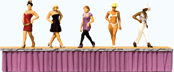 Working People -- Women Fashion Models on the Catwalk pkg(5)
