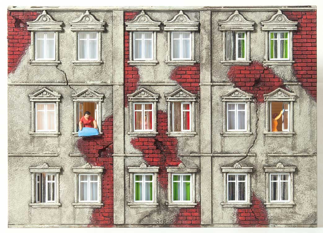 6 Unpainted Figures and 16 Window Curtains -- Curtains: 8 Orange and 2 Each White, Blue, Yellow, Green-2