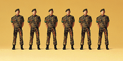 Military - Modern German Army (BW) - Figures -- Standing Infantry in Camouflage w/Green Beret - No Rifles or Gear pkg(6)