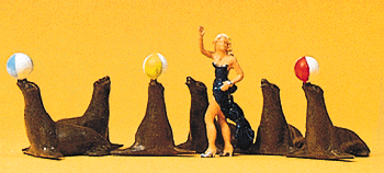 Circus Figures -- Sea Lions w/Lady Trainer