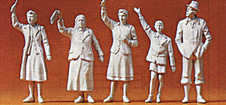 Pedestrians 1/35 Scale -- World War II Civillians At Curb