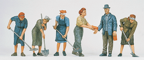 Military - Europe WWII - Unpainted Figure Sets -- Women Digging in Ruins