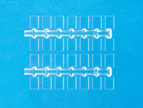 Clear Base Plates -- 3/8 x 1/4"  1 x .7cm pkg(84)