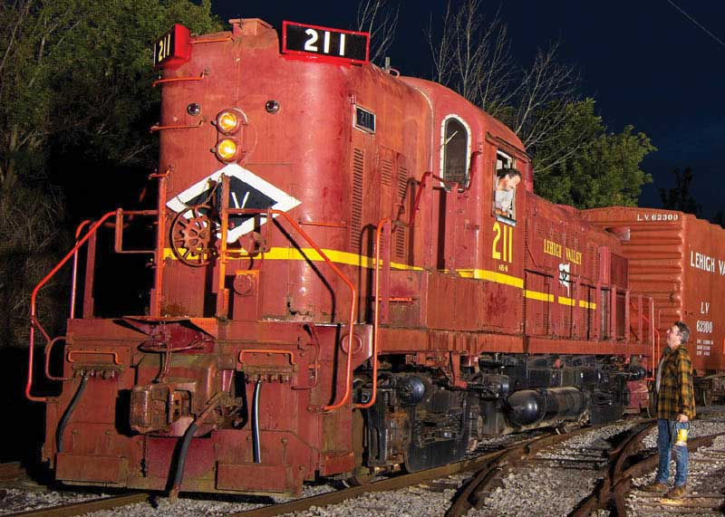 Juniata Hammerhead RS3M Rebuild - LokSound 5 and DCC -- Rochester & Genesee Valley Museum #211 (LV Scheme, Cornell Red, yellow, blac