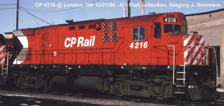 Alco C424 Low Nose - Standard DC -- Canadian Pacific #4221 (Action Red, black, 8" white stripes, Multimark Logo