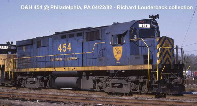 Alco C424M Low Nose - Standard DC -- Delaware & Huidson #456 (solid blue, yellow)