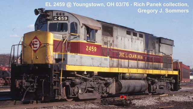 Alco C425 Low Nose - Standard DC -- Erie Lackawanna #2451 (gray,maroon, yellow)