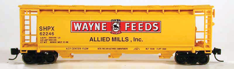 3-Bay Cylindrical Covered Hopper - Ready to Run - Executive Line -- Wayne Feeds #62240 (yellow, red, white)