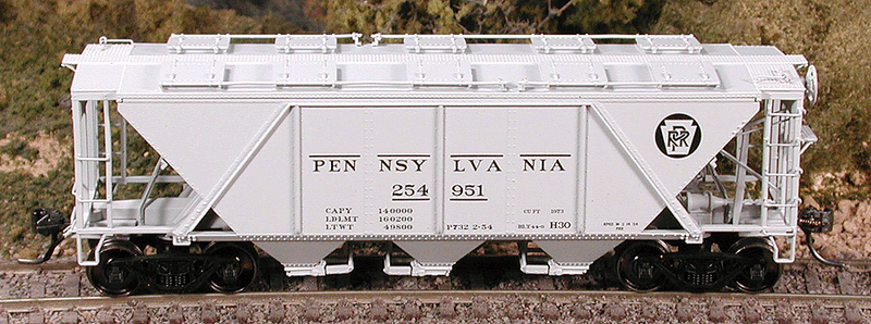 Pennsylvania Railroad Class H30 Covered Hopper - Ready to Run - Executive Line -- Pennsylvania Railroad #254953 (1954, gray, Circle Keystone)-1