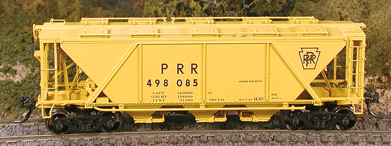 Pennsylvania Railroad Class H30 Covered Hopper - Ready to Run - Executive Line -- Pennsylvania Railroad #498049 (1964, MOW yellow, Plain Keystone)-1