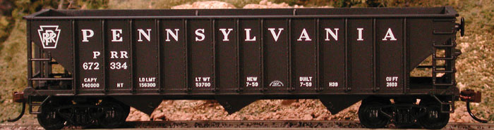 70-Ton 12-Panel 3-Bay Hopper - Ready to Run -- Pennsylvania Railroad #668595 (H-39 ACF, black, Lerge Lettering)