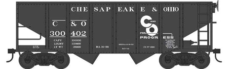 55-Ton Fishbelly Hopper - Ready to Run -- Chesapeake & Ohio #300402 (black, white, Progress Logo)