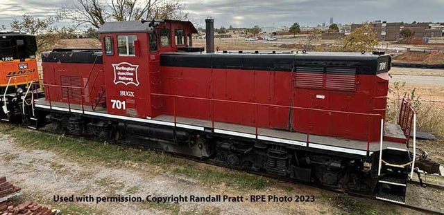 Alco C415 - Standard DC -- Burlington Junction #701 (red, black)