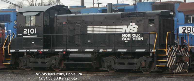 EMD SW1001 - Standard DC -- Norfolk Southern #2102 (black, white)