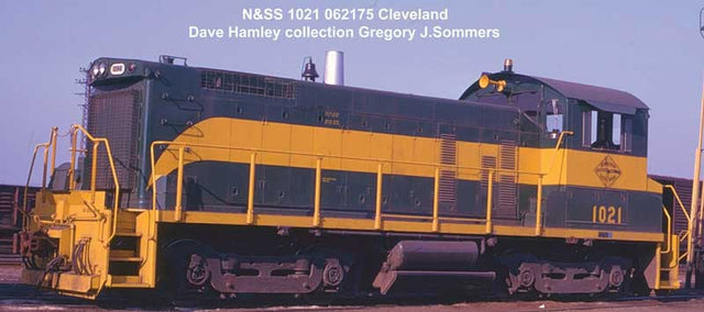 EMD SW1001 - Sound and DCC -- Newburgh & South Shore #1021 (green, yellow)