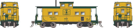 Northeastern-Style Steel Caboose - Duryea Underframe - Ready to Run -- Maine Central #662 (Harvest Gold, green, Pine Tree Logo)