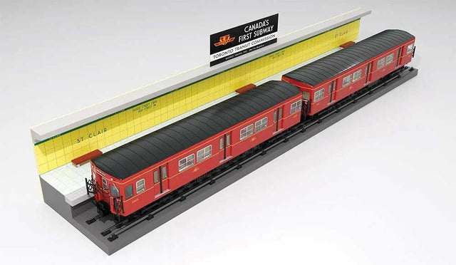 Toronto G-Class Subway A-B Set with Display Base - Standard DC -- Toronto Transit Commission #5000, 5001-1