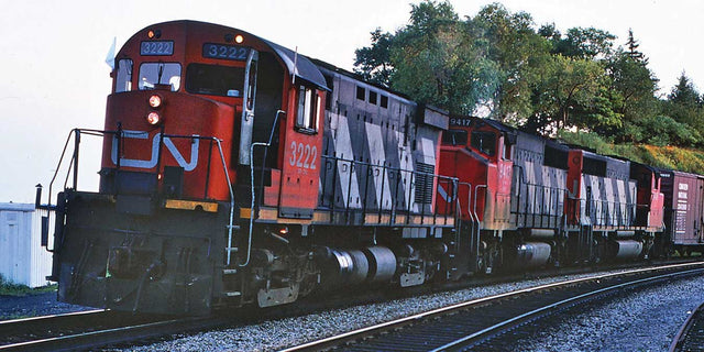 MLW C424 - ESU LokSound and DCC -- Canadian National #3223 (MR-24c, black, red, white stripes)